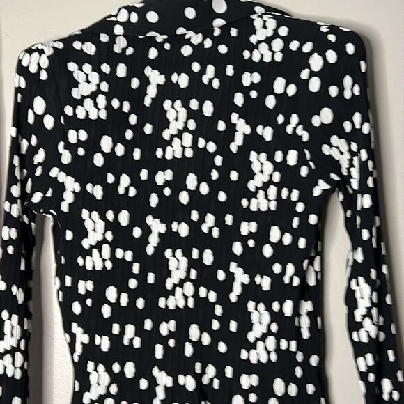 TanJay dot’s button down pleated blouse size 8 - Picture 11 of 11